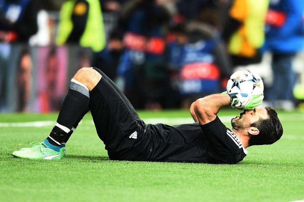 BUFFON A MP: “Al posto del cuore l’arbitro ha un bidone dell’immondizia. Complimenti al Real. L’arbitro non ha capito dove era, non ha capito un...”