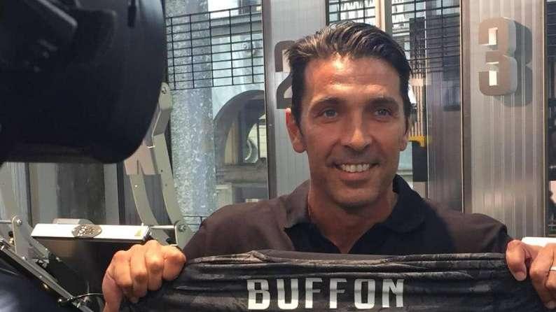 LIVE TJ - Inaugurazione J-Store a Milano, Buffon: "Chiellini è come un fratello, resterà il Capitano"