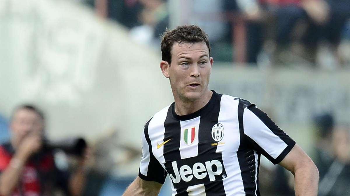Ag. Lichtsteiner: "Vuole restare alla Juve, rapporti con Conte buoni, ma se arriva un'offerta... "
