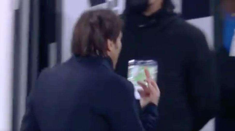 ECCO IL GESTACCIO DEL "MORALISTA" CONTE (VIDEO)