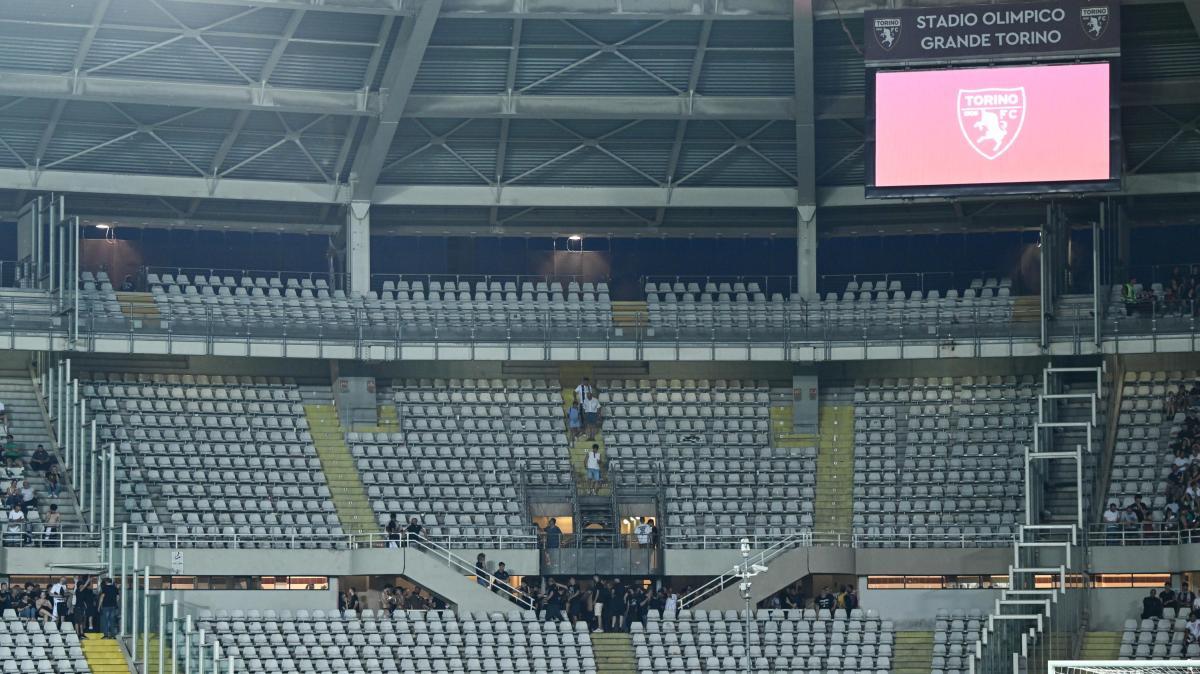 Derby della Mole tra violenza e proteste: partita rinviata di oltre un’ora
