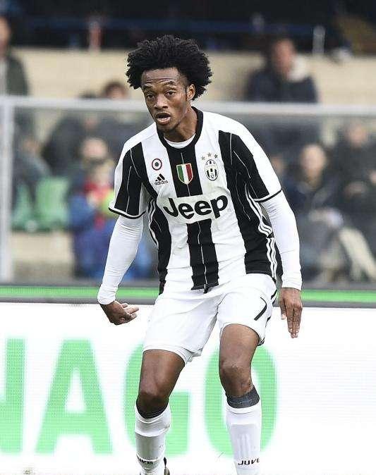 LIVE SIVIGLIA - Allegri punterà sul 4-3-3. Rugani confermato al fianco di Bonucci. A centrocampo tornano Marchisio e Pjanic. Tridente Cuadrado - Mandzukic- Alex Sandro. Tifoso bianconero operato, in condizioni serie, ma con evoluzione positiva 