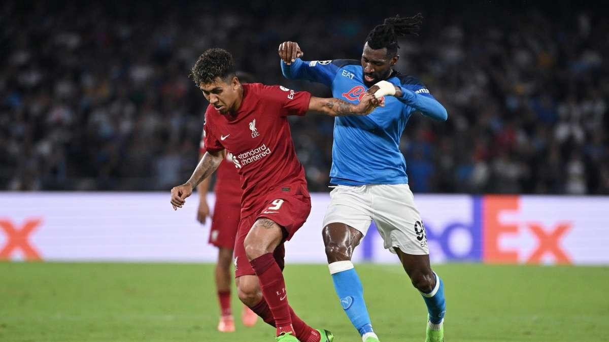 UFFICIALE - Firmino firma con l'Al-Ahli