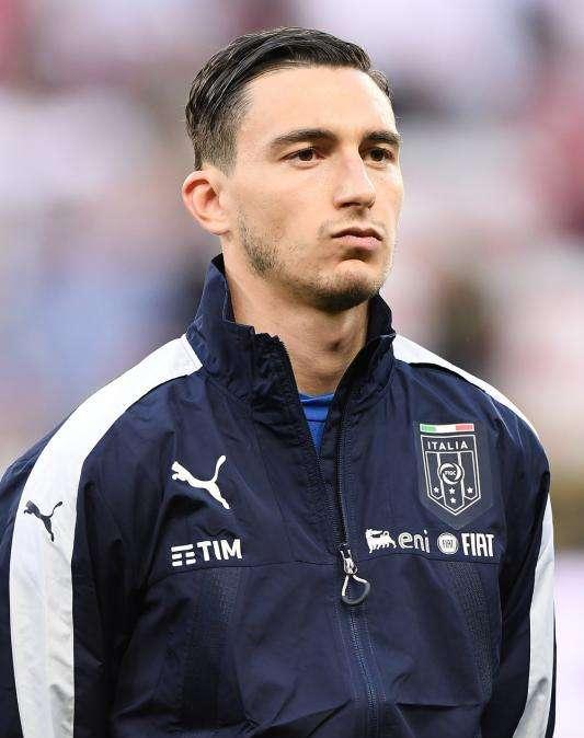 Darmian: "Mi fa piacere essere seguito da tante italiane, ma lo United vuole trattenermi"