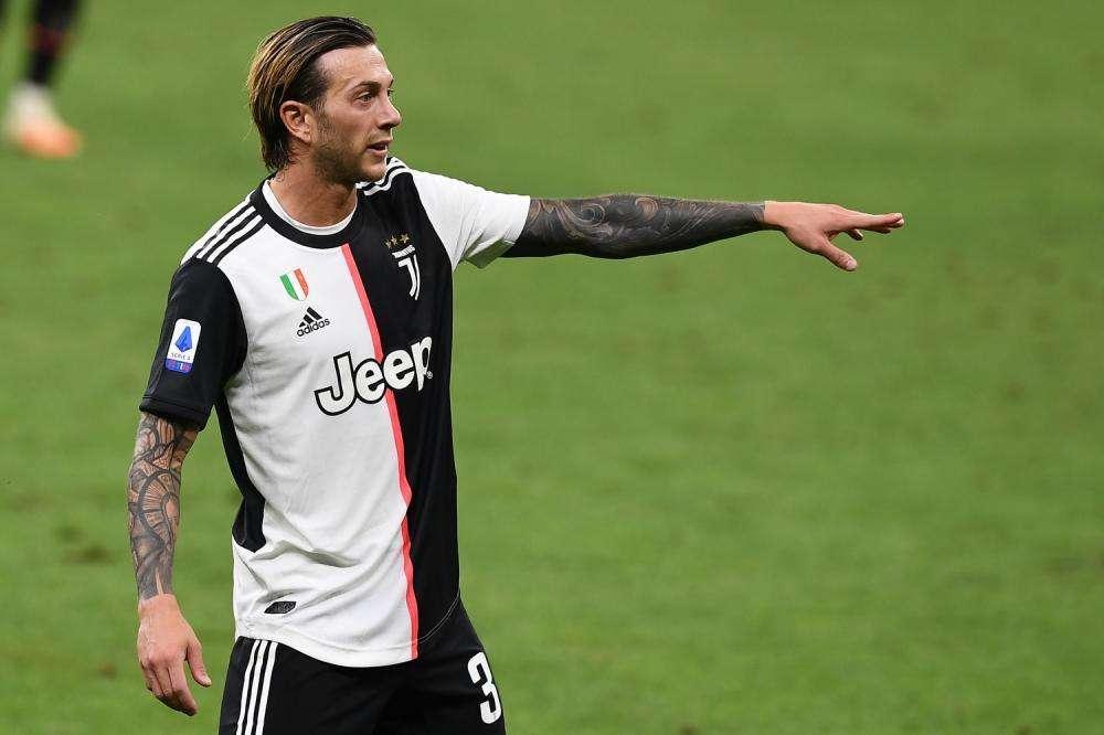 Gazzetta - Bernardeschi non vuole andare al Napoli, salta lo scambio con Milik?