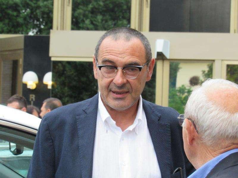 Napoli, Sarri: "Non possiamo prendere Bonucci, costa troppo"