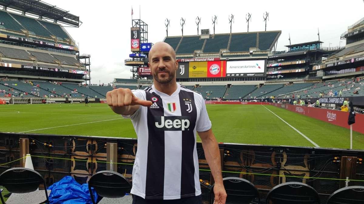 LA SUPERSTAR DELLA WWE CESARO INCONTRA LA JUVENTUS A PHILADELPHIA
