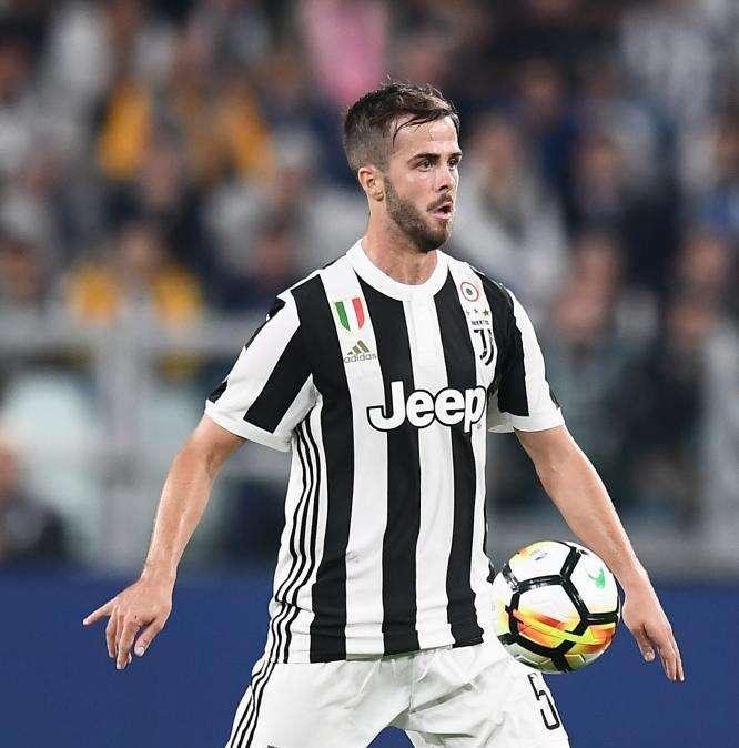 Corsera - La Juve disposta a trattare cessione Rugani con il Chelsea e pensa al rinnovo di Pjanic