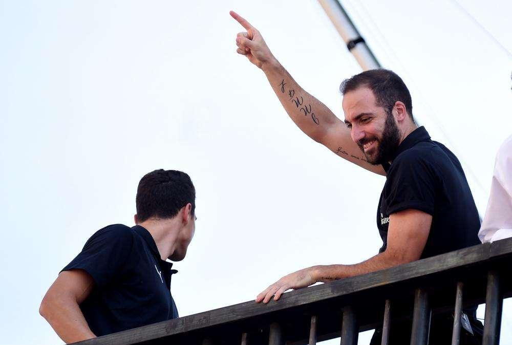 Corsera - Higuain guida il Milan al Bernabeu 