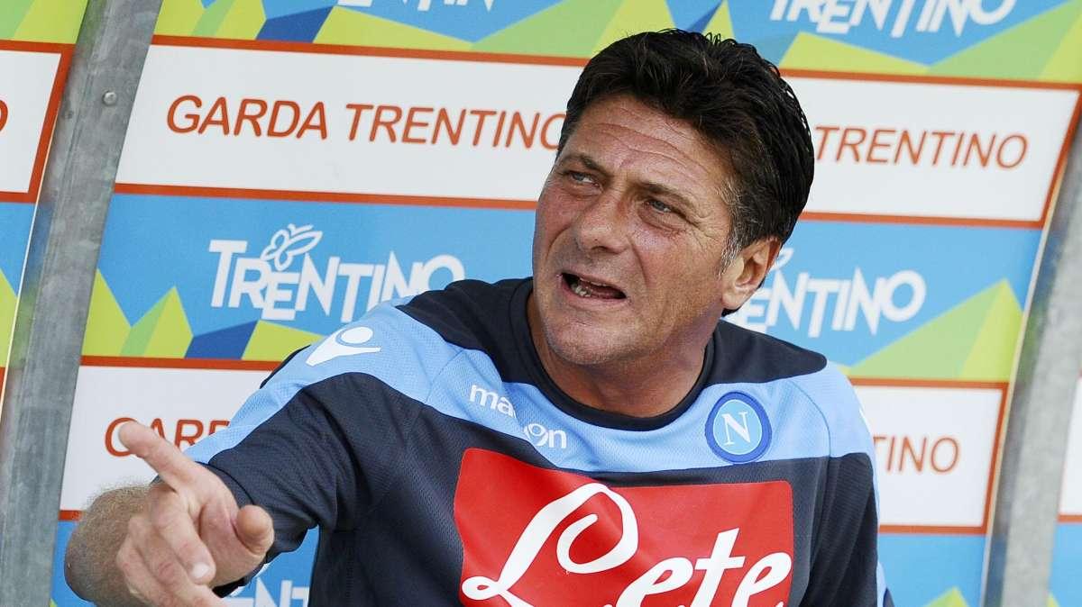 La Stampa - Napoli, tanti saluti allo spot per il calcio