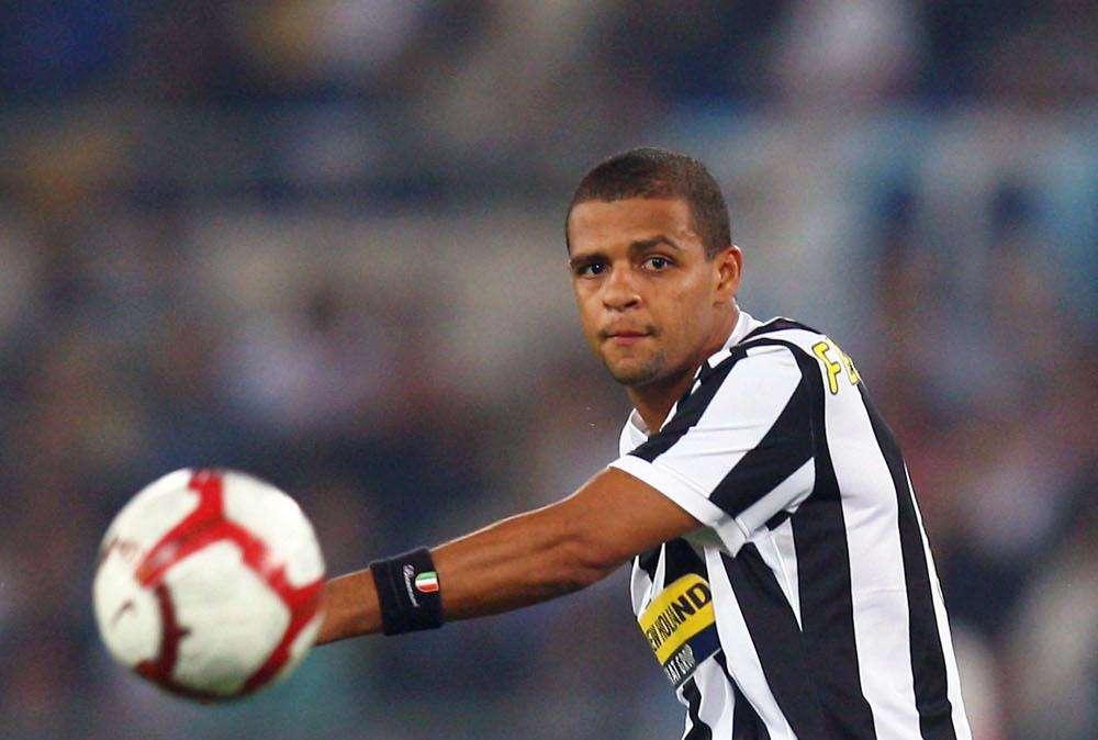 Melo shock: "Stanco di questo ambiente, com'è la Premier?"