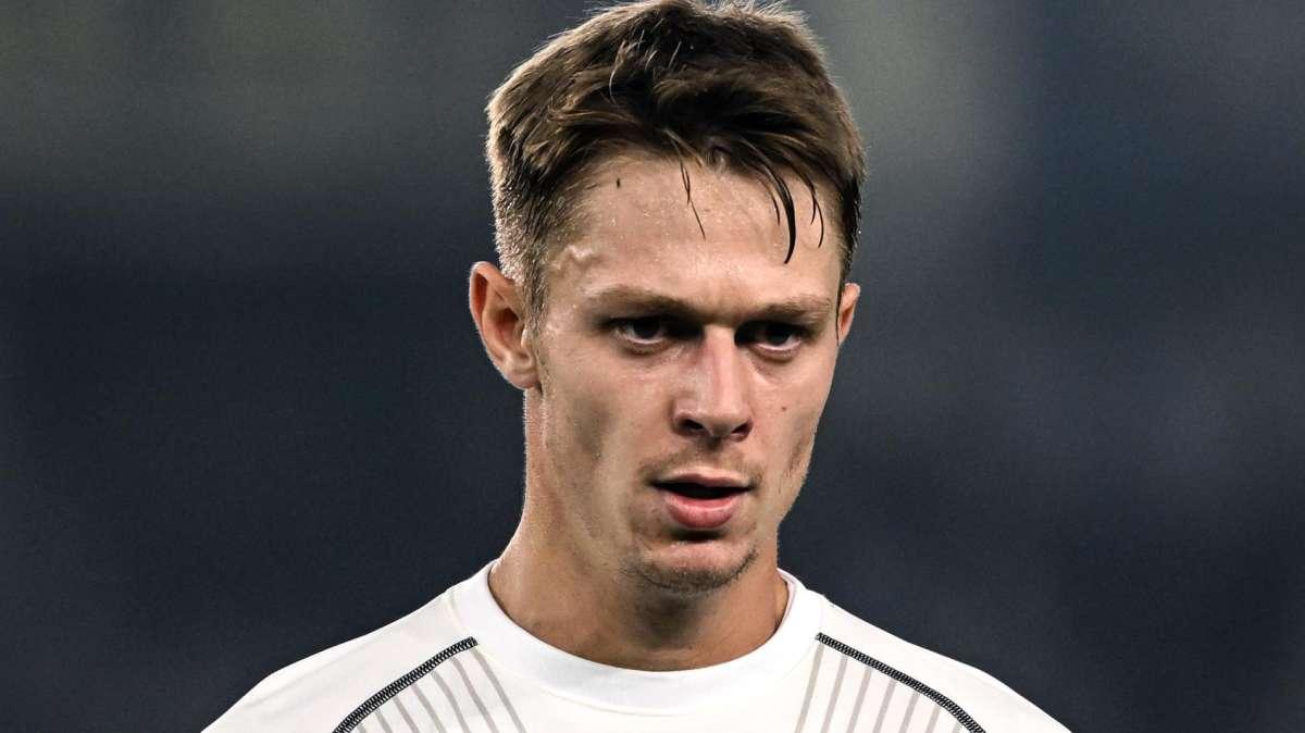Bologna, occhi puntati su un ex Juventus: per il centrocampo piace Nicolussi Caviglia, ma c'è concorrenza estera