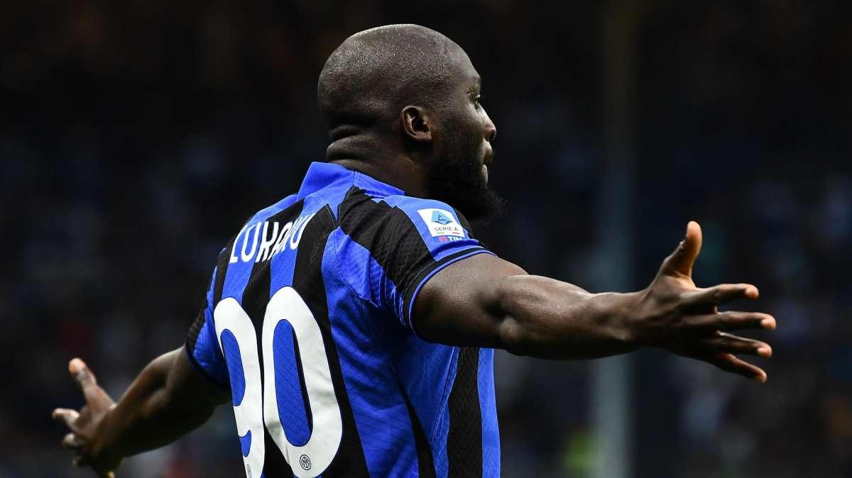 Scoppia la Lukaku-mania: ben 3000 persone hanno tracciato il volo della Roma verso Londra