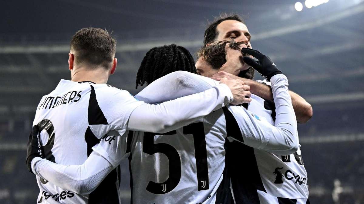 PSV-Juventus, le formazioni ufficiali: c'è Gonzalez e non Yildiz. Kolo Muani ancora titolare