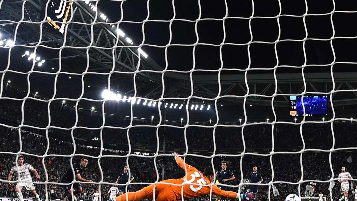 CUADRADO ED ALEX SANDRO, FISCHI E FIASCHI