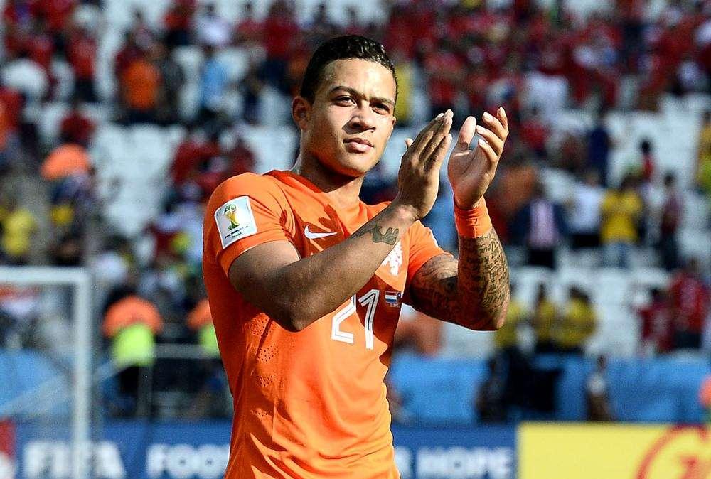 Juve, per l'attacco si pensa anche a Depay: l'olandese costa circa 14 milioni di euro