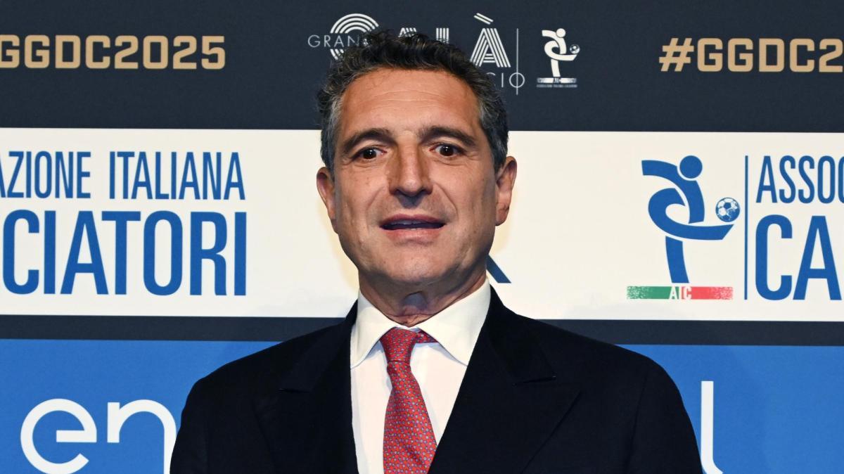 De Siervo: "La pirateria toglie risorse al calcio. Va colpito anche chi usufruisce dei contenuti illegali"