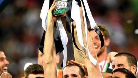 CHIELLINI: "Tante cose sono cambiate in dieci anni ma i colori della maglia sono sempre gli stessi"