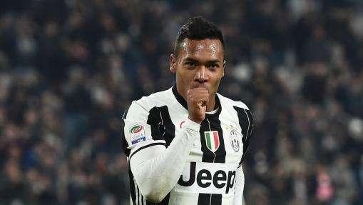 LIVE MEDIA DAY-  ALEX SANDRO IN MIXED ZONE: "Siamo concentrati per questa partita. Il nostro gruppo è pronto per la finale"