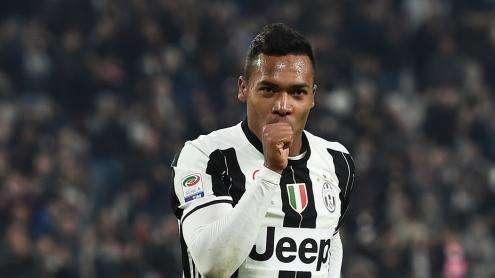 LIVE TJ - ALEX SANDRO: "Concentrati per la Champions. Possiamo vincere tutto. Fortunato a lavorare in questo club. E su Higuain..."