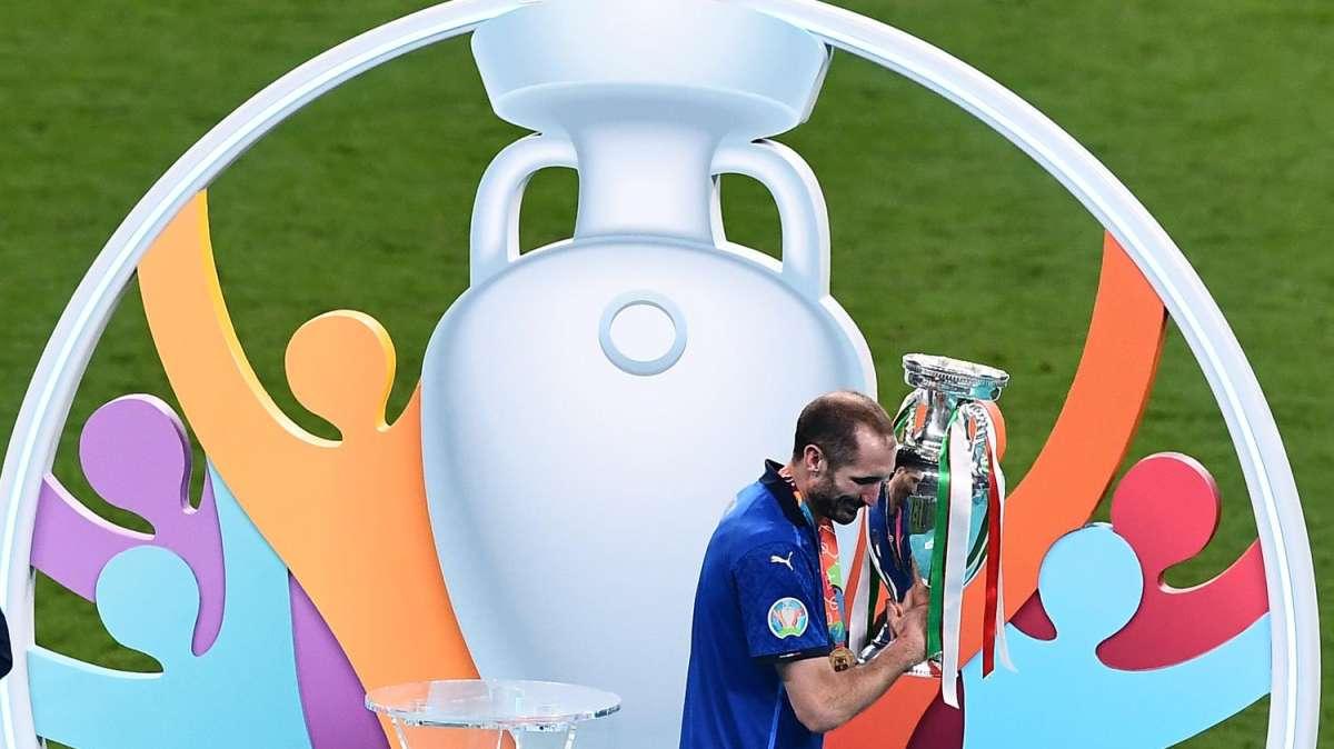 Juve, i rinnovi di Chiellini e Cuadrado sono una priorità