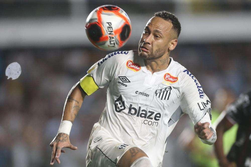 Neymar è tornato, in campo per 45' con il Santos
