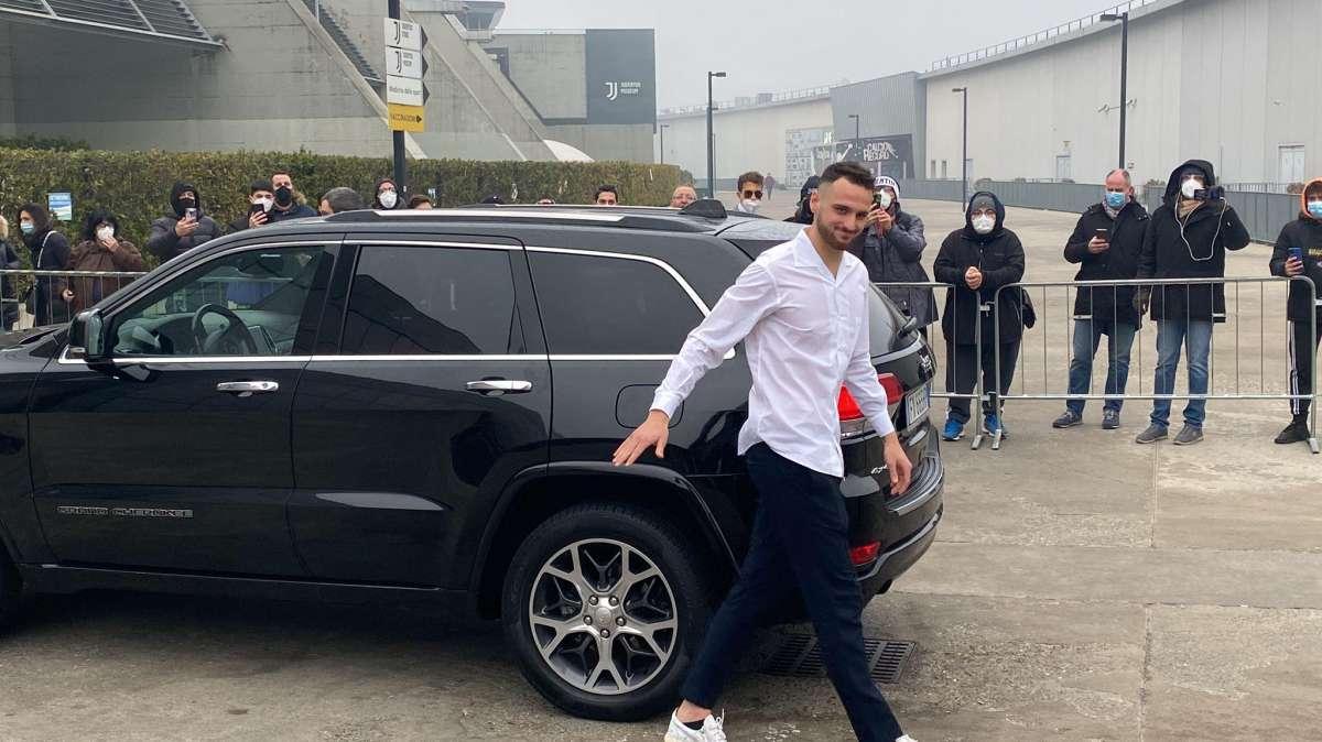 Angelozzi (ds Frosinone): "Gatti? Avevo trattative aperte anche con 2 club esteri"