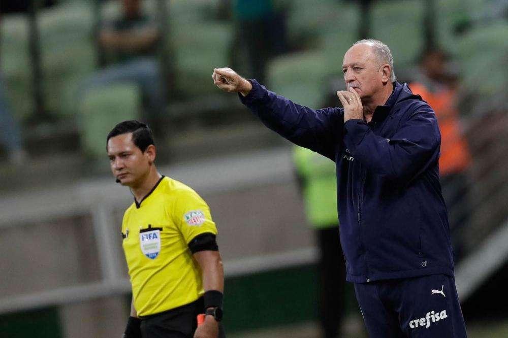 Troppi stipendi arretrati, Scolari lascia il Cruzeiro