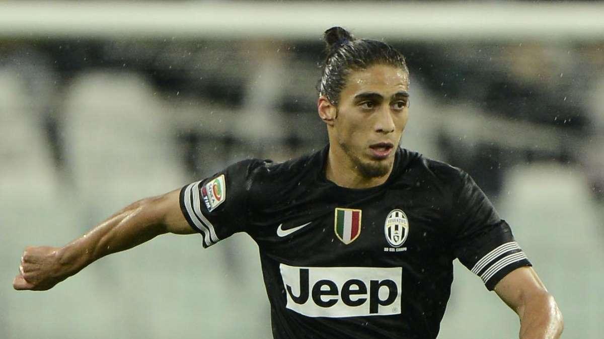 LIVE VINOVO - Dopo il vertice di mercato Andrea Agnelli e tutta la dirigenza hanno assistito all'allenamento. Si pensa al ritorno di Gabbiadini. In difesa Caceres favorito su Marrone. Due ballottaggi sulle fasce
