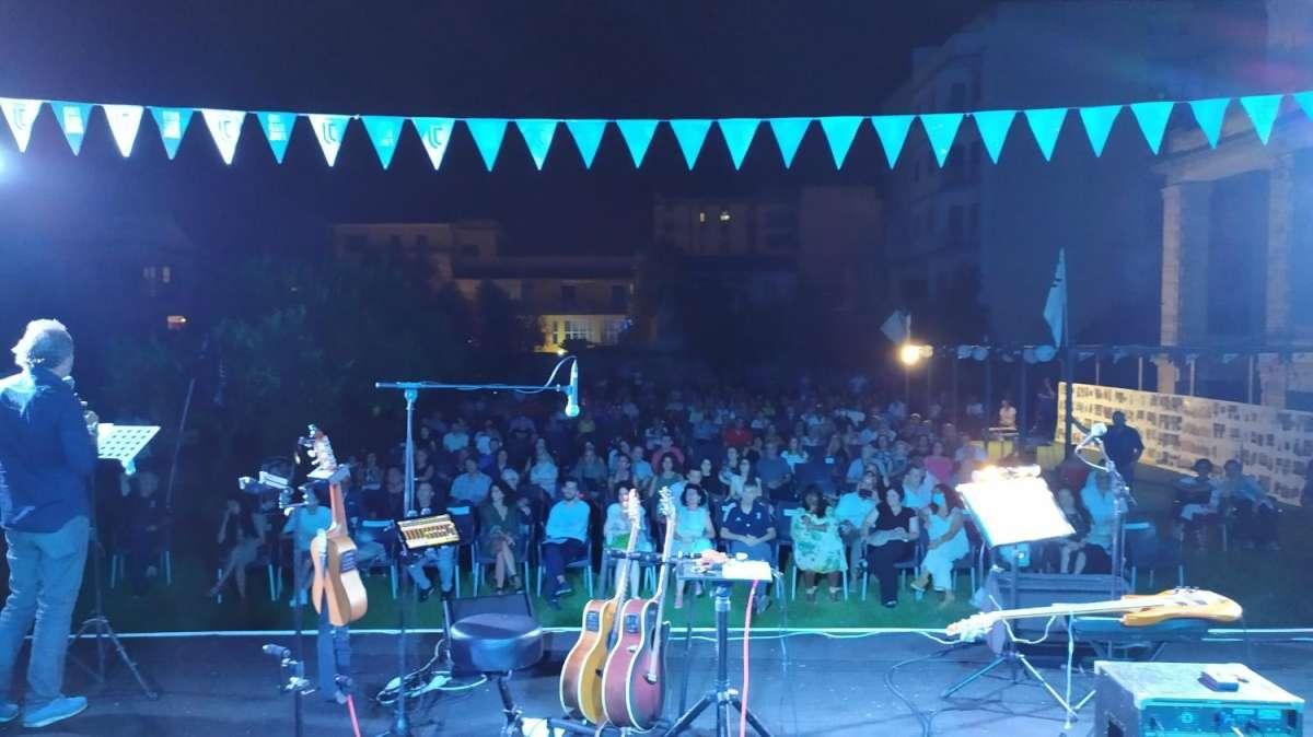 Grande folla a Locri per la premiazione del concorso letterario "Poesia bianconera" in lingua italiana e dialettale quarta edizione