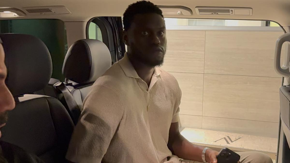 Napoli, è fatta per Badiashile: si è già unito al gruppo di Allegri