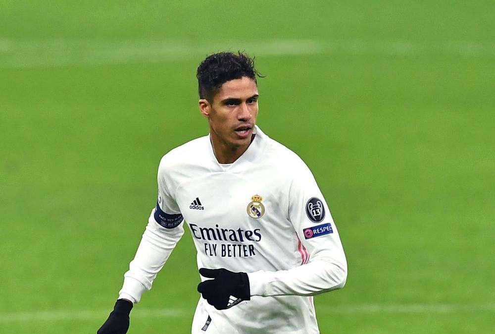 Juve, Varane è il desiderio di Pirlo in difesa