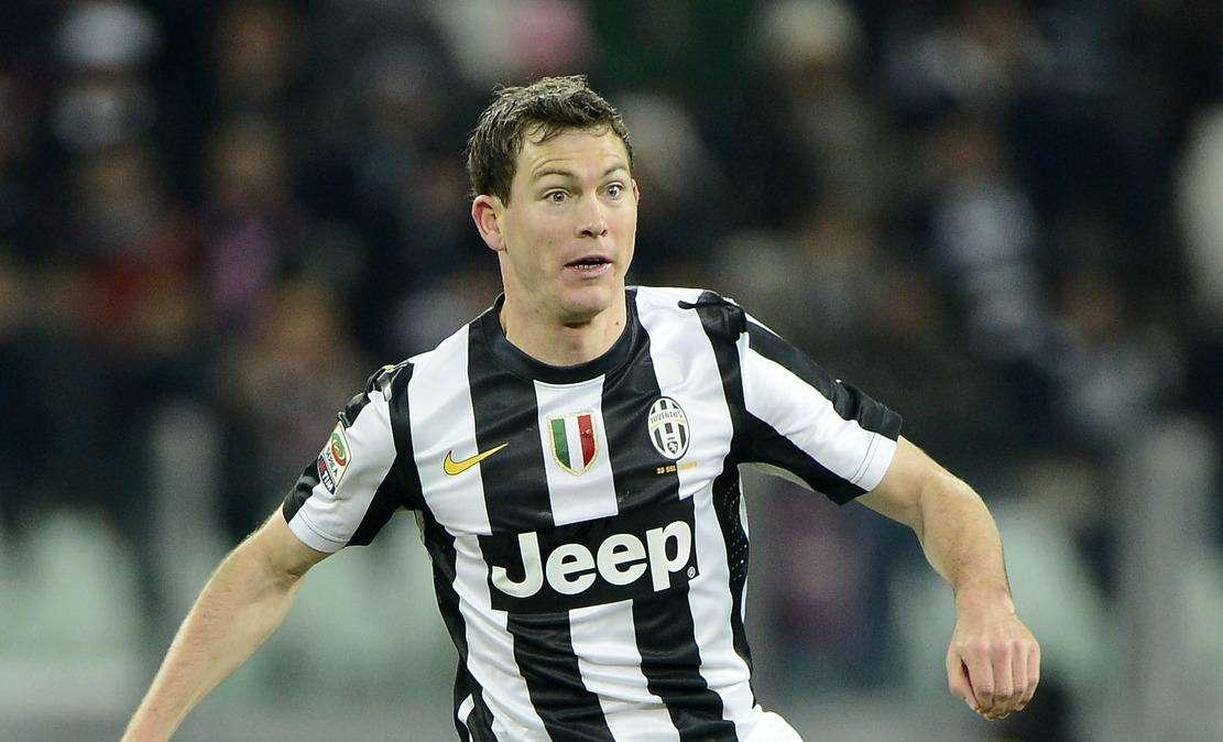 Juve, Lichtsteiner "carta" giusta per Ibra?