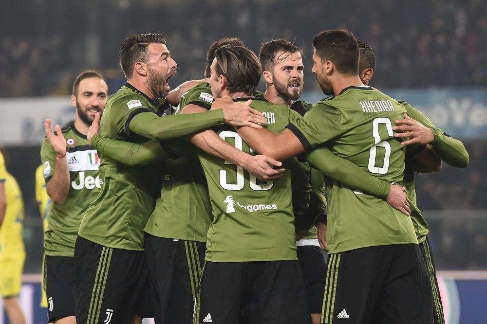 Non togliete Douglas Costa e Bernardeschi a questa Juve