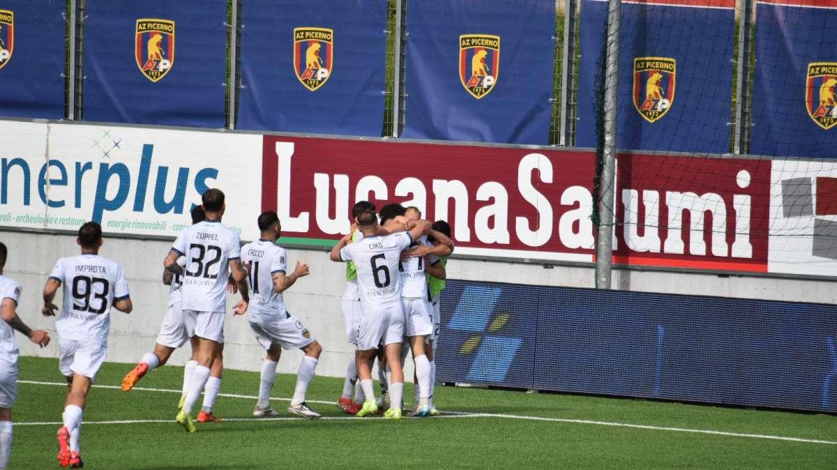Serie C - AZ Picerno - Latina 1-2: buona la prima per Alessandro Bruno in panchina
