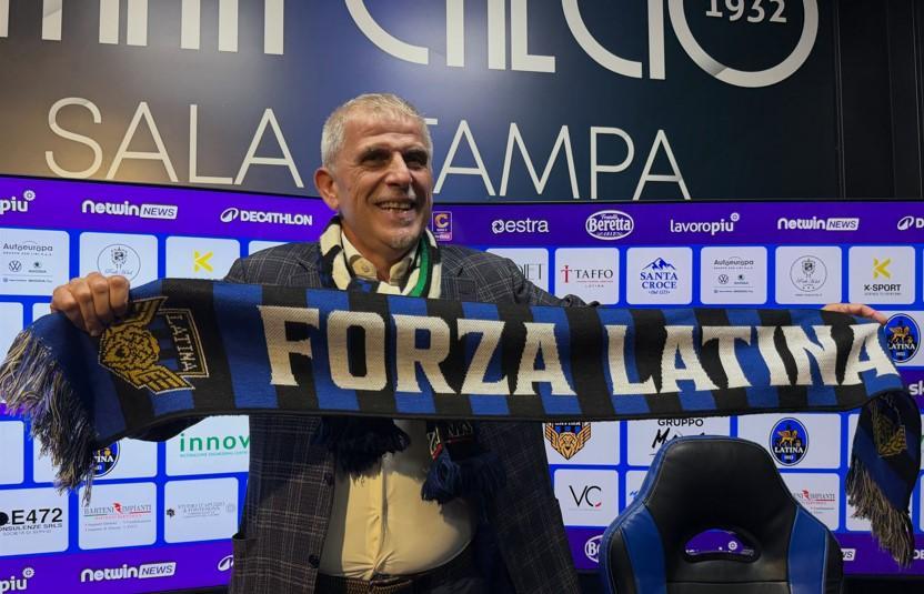 Latina, D'Apuzzo: "Rimettiamo in riga la barca. Non sono un traghettatore"