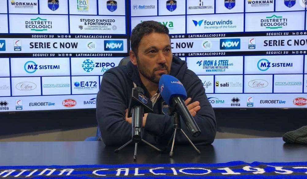 Latina-Avellino, Di Donato: "La squadra ha dei limiti ma l'arbitro ha indirizzato la gara"