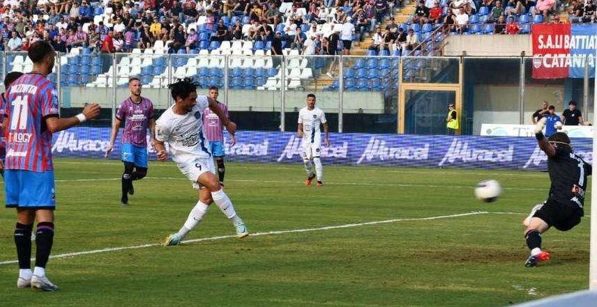 Serie C - Il Latina resiste all'assalto del Catania. 1-1 al Massimino 