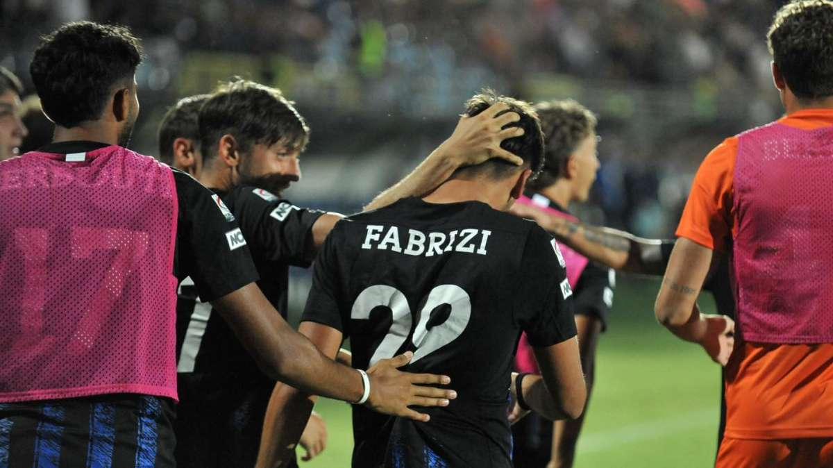 Serie C - Harakiri Giugliano, il Latina passa al De Cristofaro per 3-0
