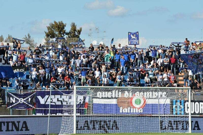 Comunicato tifoseria: "Dov'è il taglio netto col passato? Certa gente rimanga lontana dal Latina"