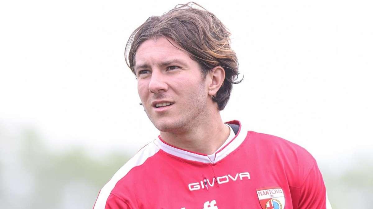 Serie A, occhi su Fiori: Cagliari, Como e Sassuolo sull'esterno