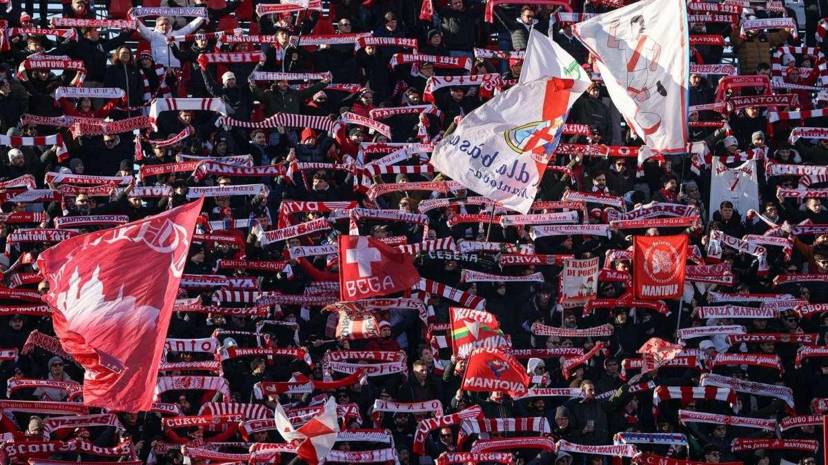 SPECIALE - "La carica dei 1000": a Reggio invasione biancorossa