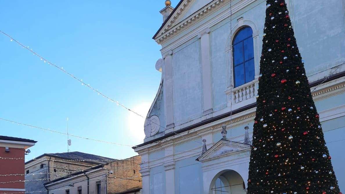 Natale Castiglione, tutti gli eventi: pista pattinaggio in piazza Dallò
