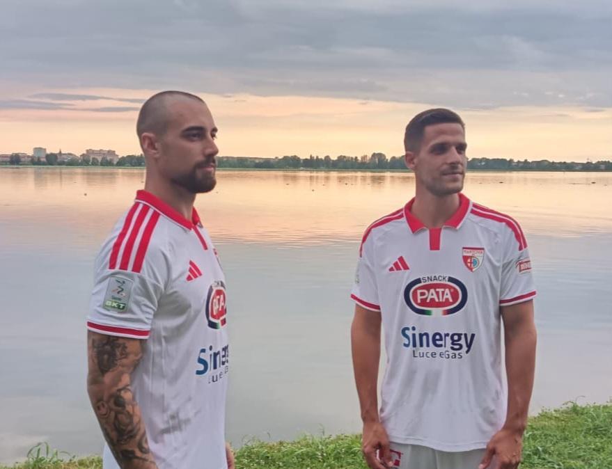 Mantova, nuova maglia senza la banda trasversale