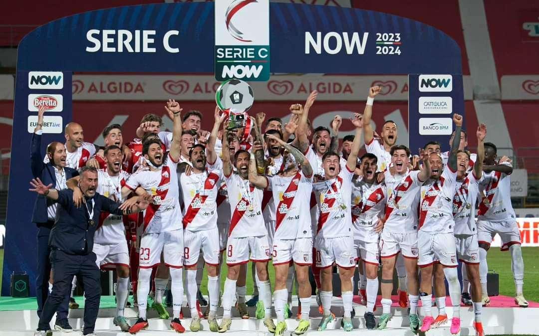 Serie C, presidente Marani premia il Mantova campione!