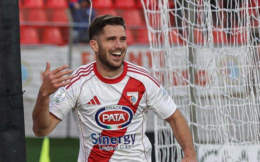 SPECIALE - Cella ancora biancorosso: difensore prolunga contratto