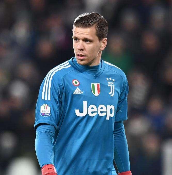 VIDEO - Polonia, Szczesny paratutto: intercetta anche una trombetta nella festa-scudetto