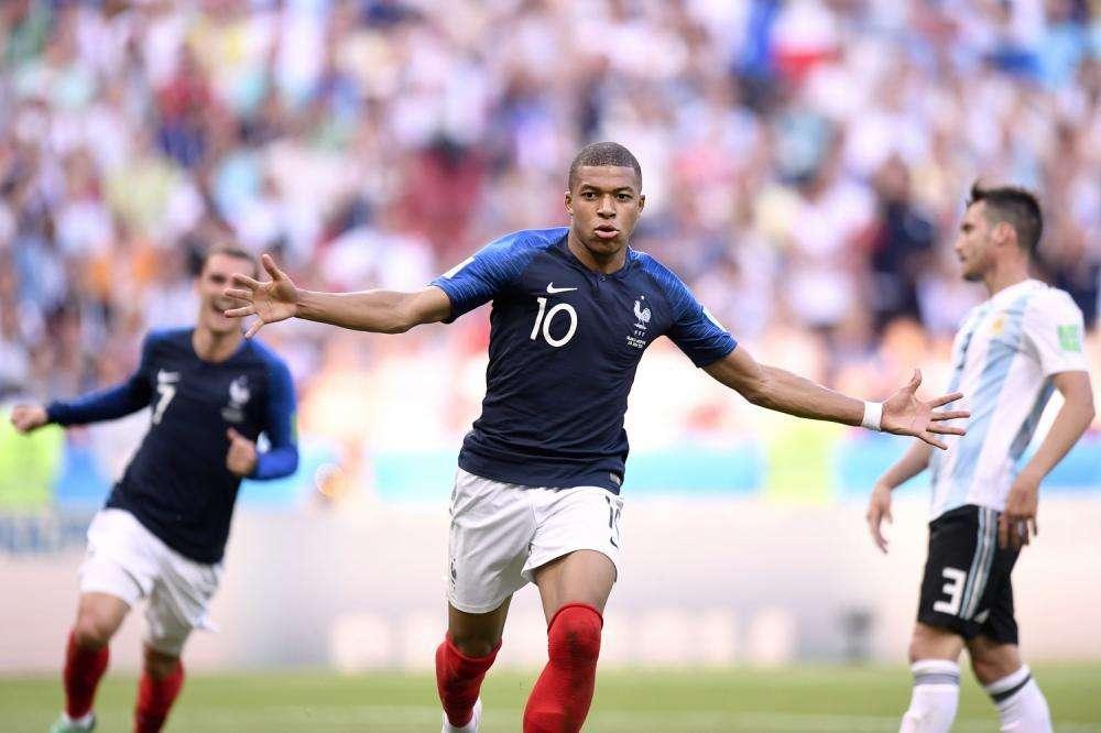  Francia da sogno, i quotidiani transalpini: "Che follia, quarti conquistati!"