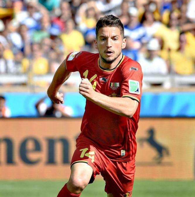 Belgio, Mertens esce al 50': ghiaccio sulla coscia all'uscita dal campo 