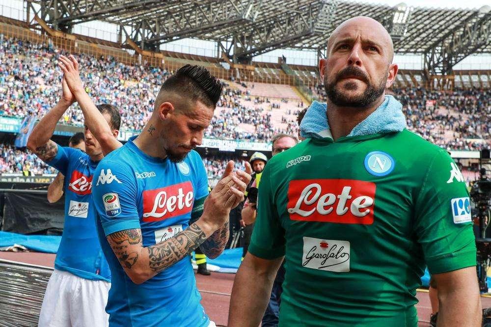 Napoli, Reina andrà al Milan: sfida tra due portieri 'Mondiali' per l'eredità